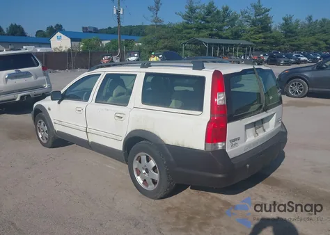 2001 Volvo V70 Xc из США, поврежденный, VIN YV1SZ58D711043453